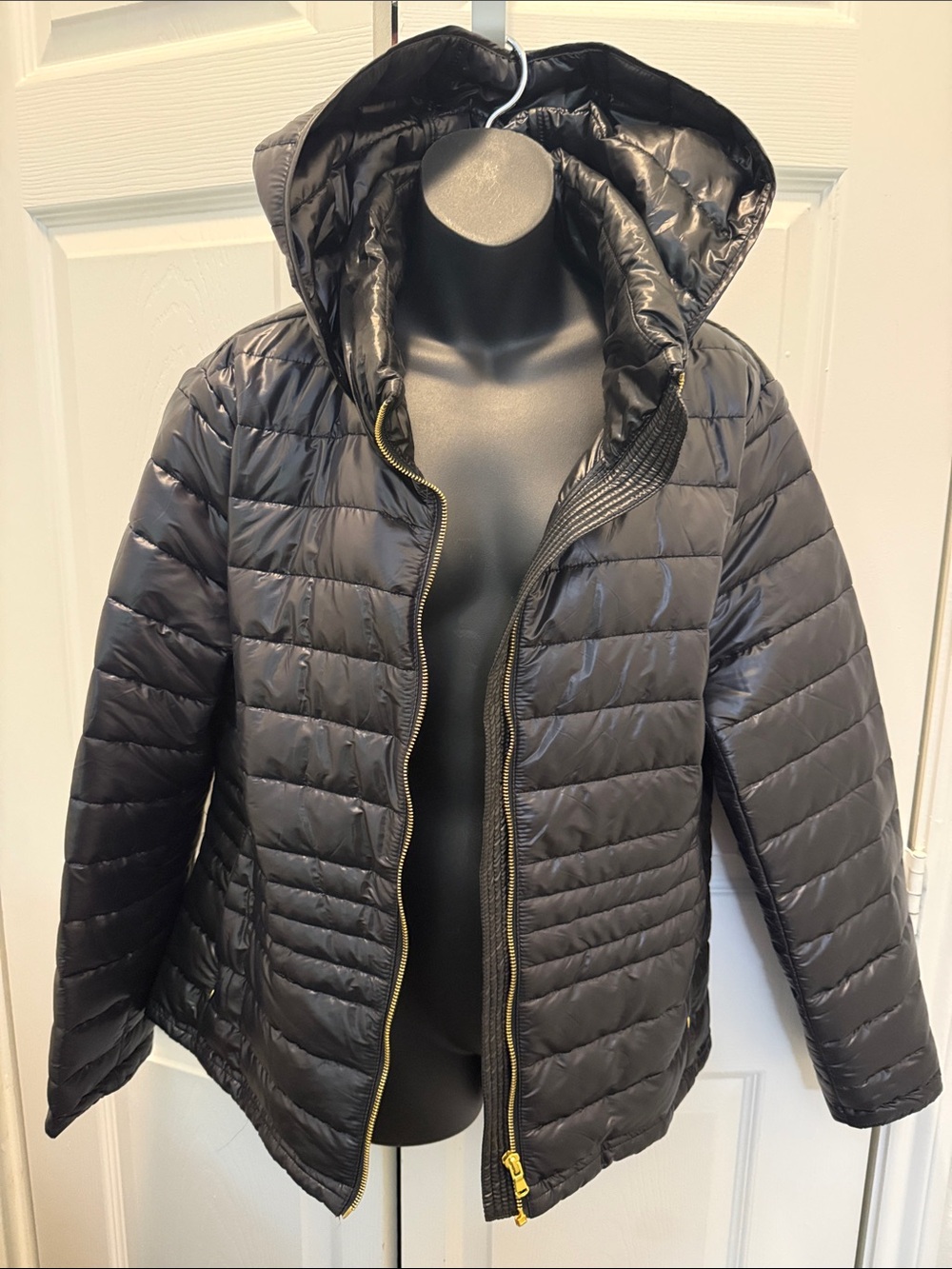 Versona Black Quilted Hooded Puffer Jacket
